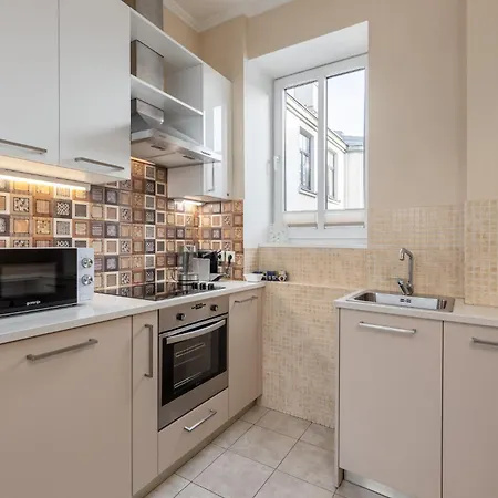 Dzīvoklis Heart, Sunlit, Free Parking And Bag Storage Riga