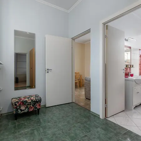 Heart, Sunlit, Free Parking And Bag Storage Riga