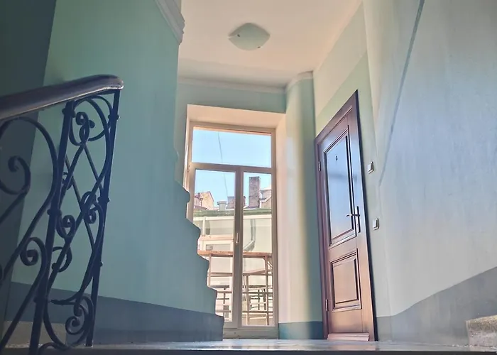 Heart, Sunlit, Free Parking And Bag Storage *