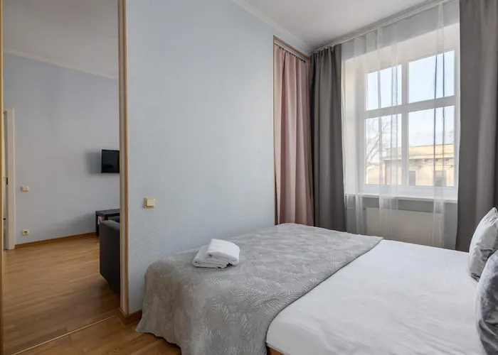 Heart, Sunlit, Free Parking And Bag Storage Dzīvoklis Riga