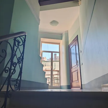 Heart, Sunlit, Free Parking And Bag Storage *